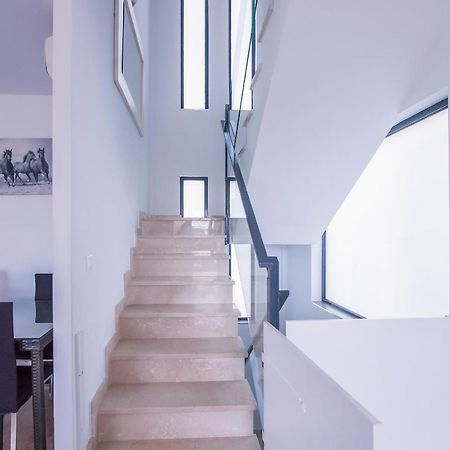 אל קאמפיו Villa Moderna Con Piscina מראה חיצוני תמונה