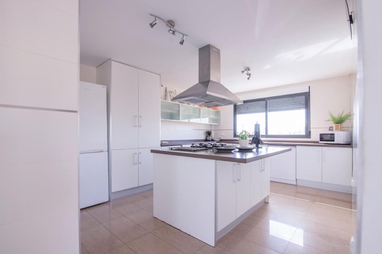 אל קאמפיו Villa Moderna Con Piscina מראה חיצוני תמונה