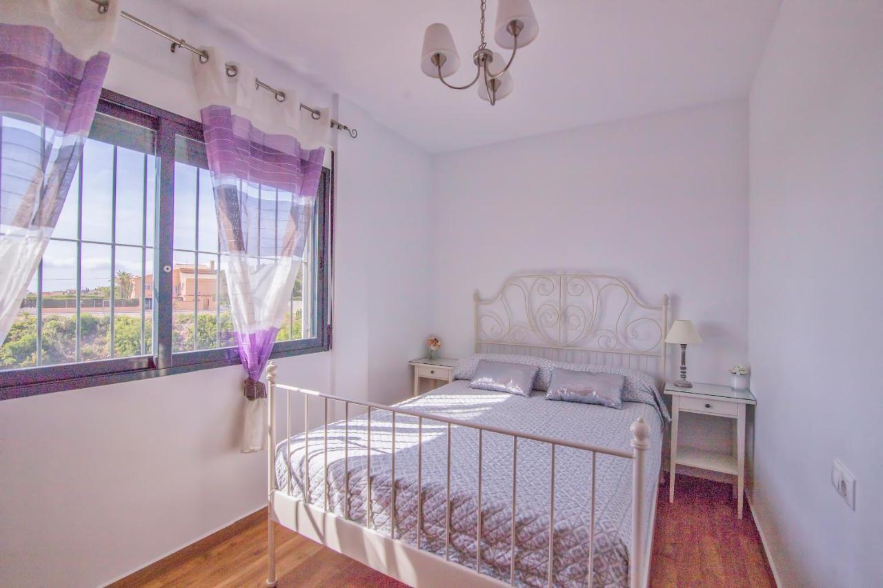 אל קאמפיו Villa Moderna Con Piscina מראה חיצוני תמונה