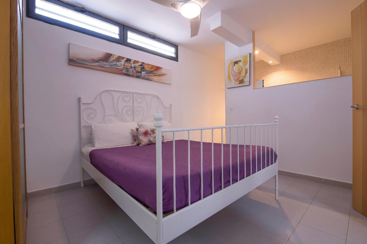 אל קאמפיו Villa Moderna Con Piscina מראה חיצוני תמונה
