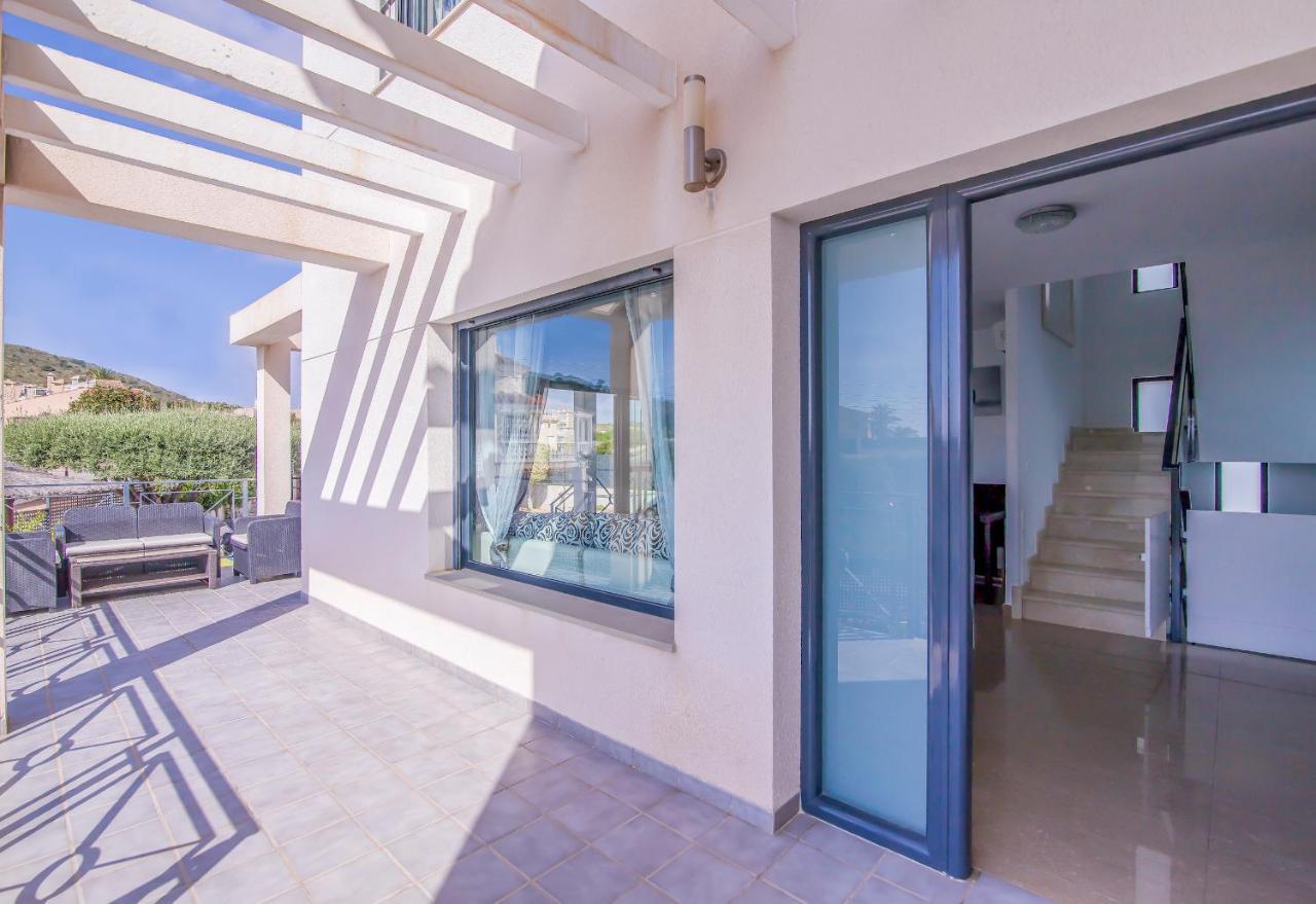 אל קאמפיו Villa Moderna Con Piscina מראה חיצוני תמונה