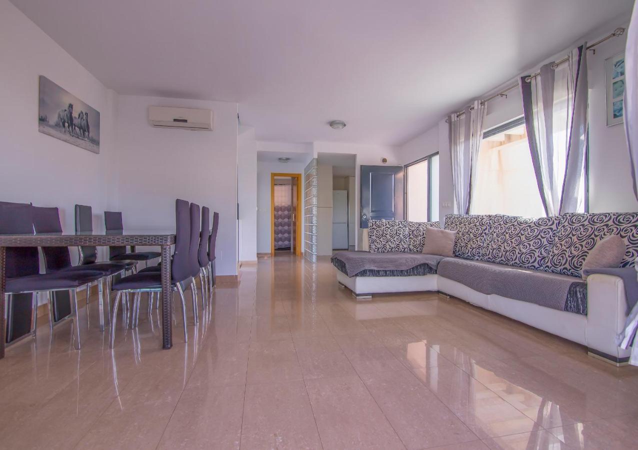 אל קאמפיו Villa Moderna Con Piscina מראה חיצוני תמונה